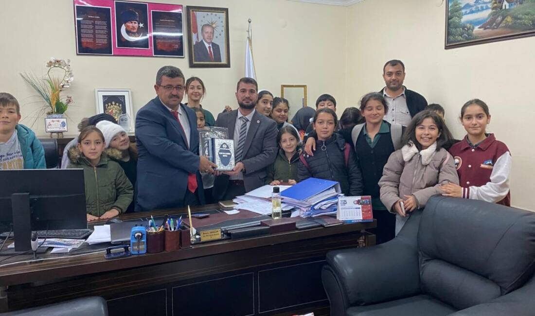 Ağaçören’de ÇEDES Projesi kapsamında “Değerlerime Sahip Çıkıyorum” kursuna katılan öğrenciler,