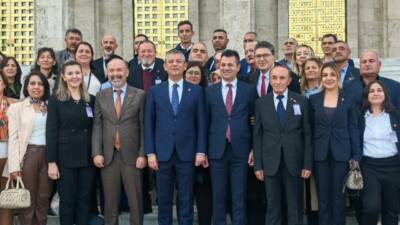 CHP Aksaray örgütü, il ve ilçe yöneticileriyle birlikte parti grup