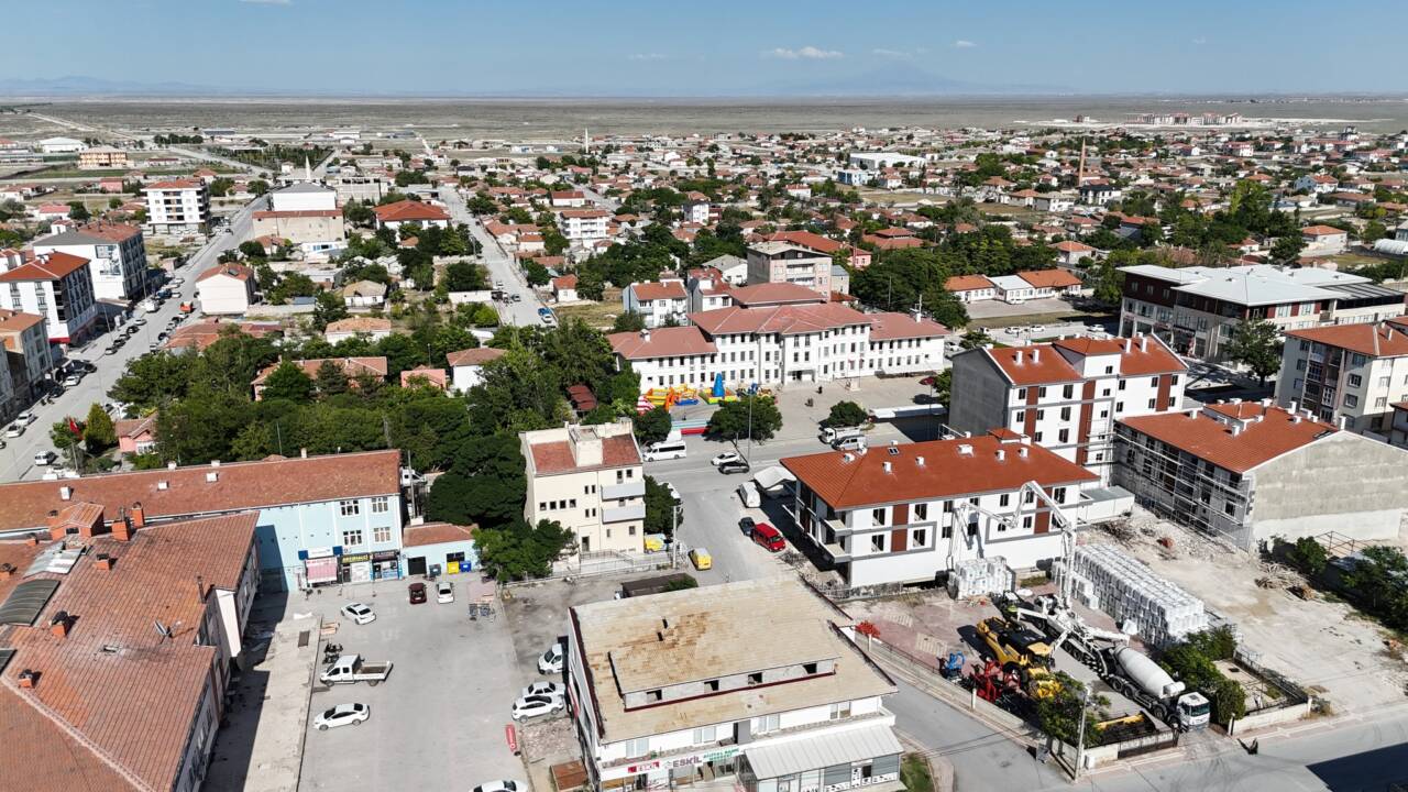 Eskil Belediyesi, ilçede çevre bilincini artırmak amacıyla Pazar Yerinde ücretsiz