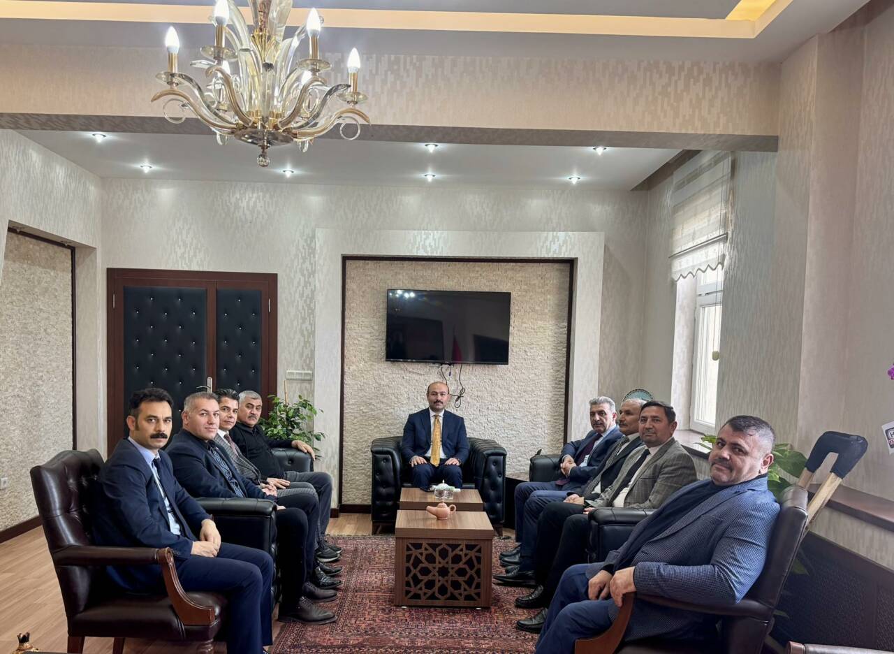Güzelyurt Kaymakamı Süleyman Arat’a hayırlı olsun ziyaretleri devam ediyor. Bu