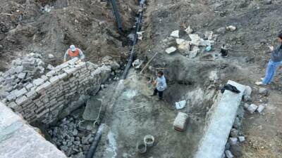 Güzelyurt Belediyesi ekipleri, ilçenin tarihi dokusunu koruma ve turizme kazandırma