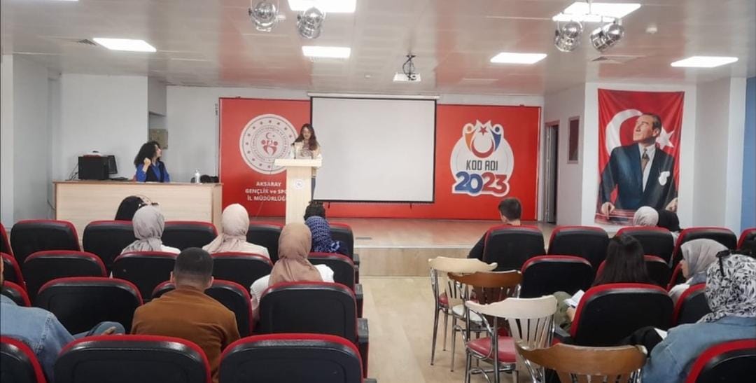 Aksaray Gençlik Merkezi, bu hafta düzenlediği çeşitli atölye ve kurslarla