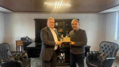 Güzelyurt Belediye Başkanı Ünal Demircioğlu, Yalova’nın Armutlu Belediye Başkanı Cengiz