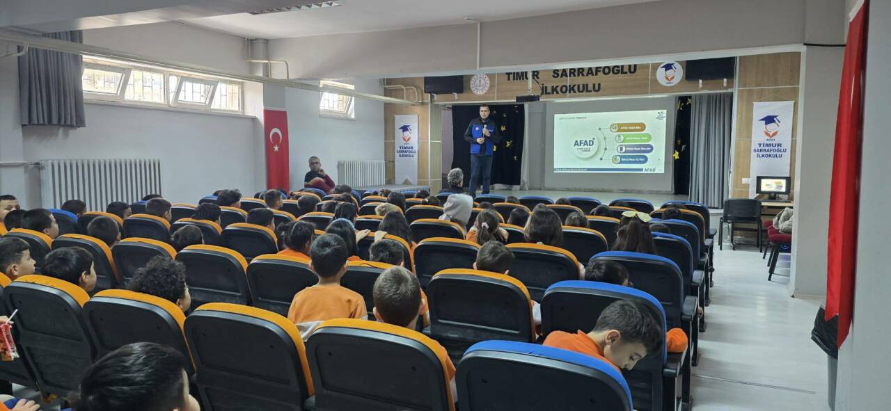 Aksaray İl Afet ve Acil Durum Müdürlüğü tarafından öğrencilere yönelik