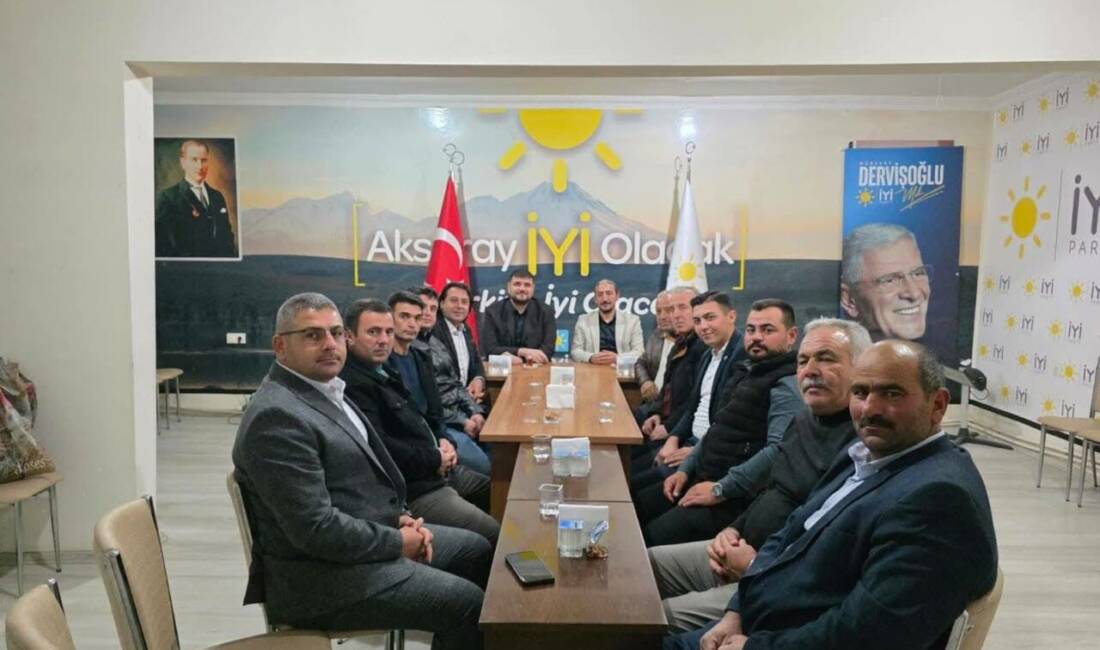 Sultanhanı İlçe Başkanı Sadık Durmaz, yeniden seçilen İl Başkanı Sercan