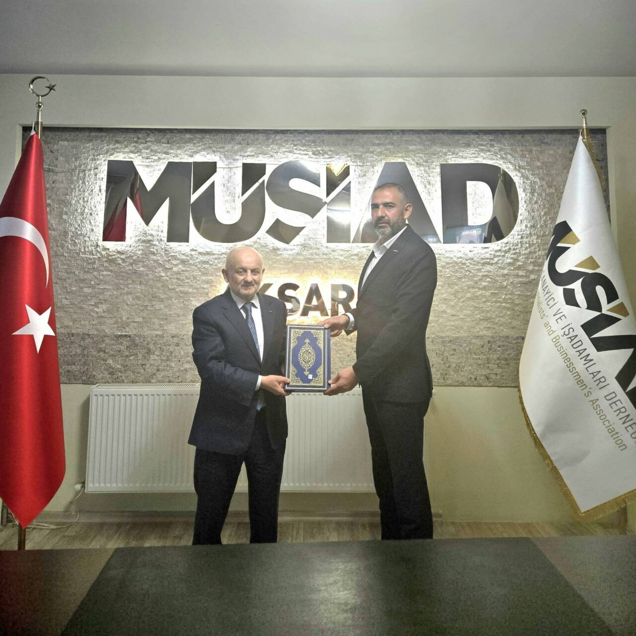 MÜSİAD Aksaray Şubesi, İl Müftüsü Veysel Işıldar’ı şube binasında misafir
