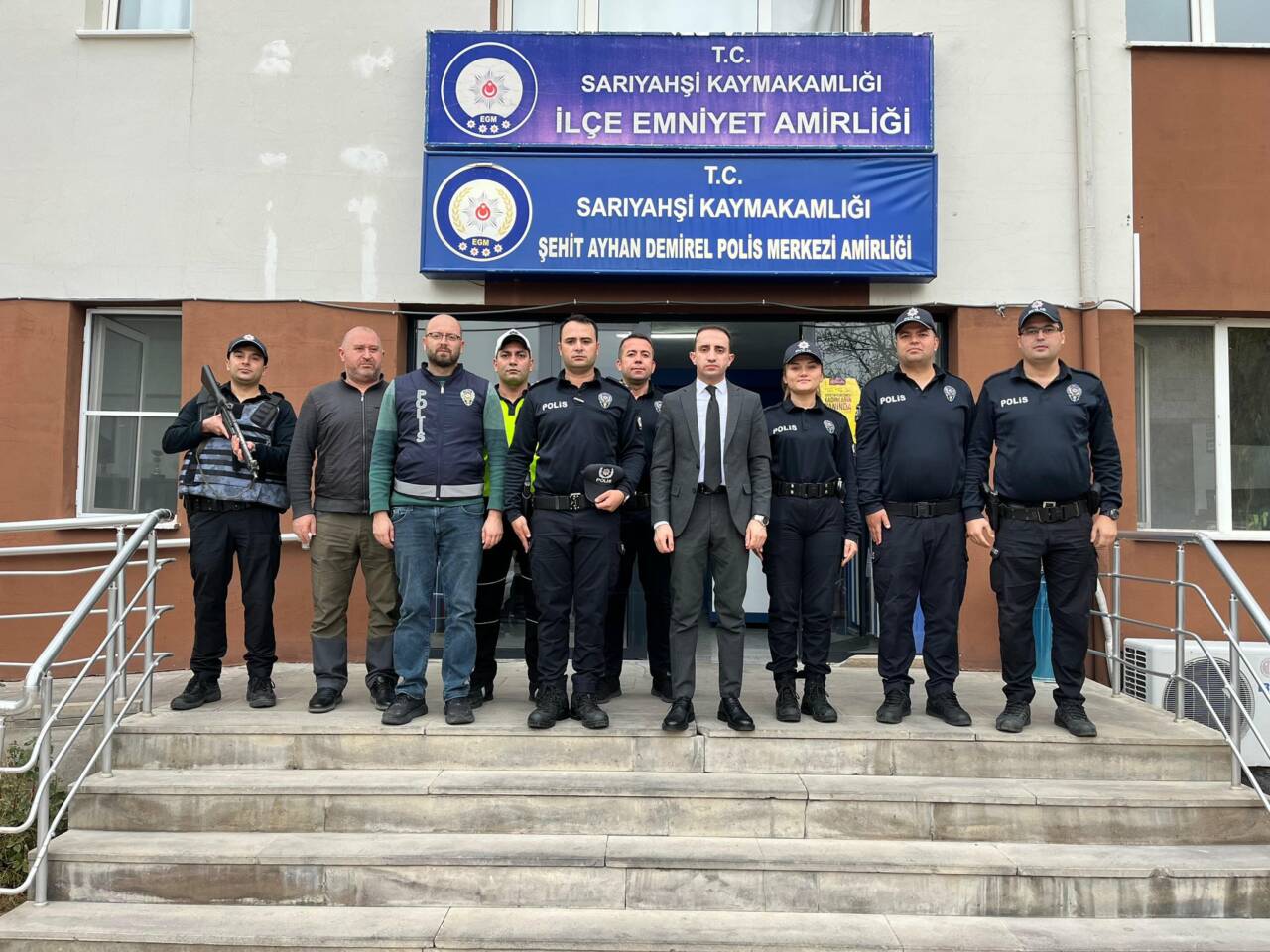 Sarıyahşi Kaymakamı Engin Atilla, ilçe genelindeki kurumlara yönelik gerçekleştirdiği ziyaret