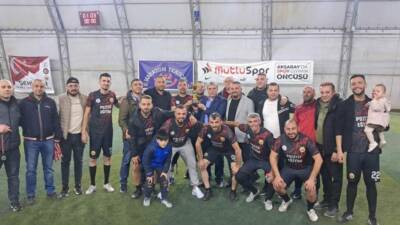 Sağlık-Sen Aksaray Şubesi tarafından düzenlenen halısaha futbol turnuvası dostluk ve