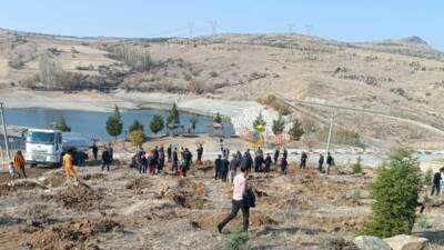 Sarıyahşi’de 11 Kasım Milli Ağaçlandırma Günü kapsamında düzenlenen etkinlikte Belediye