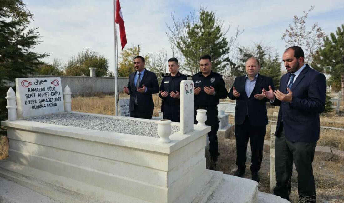 Sultanhanı Kaymakamı Bilal Göksun, kurum müdürleriyle birlikte şehit Ahmet Dağlı’nın