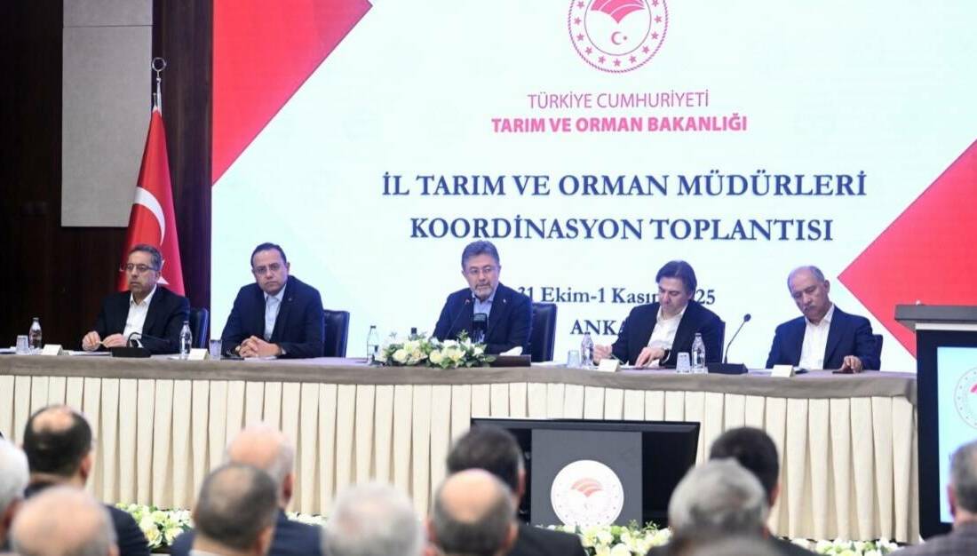 Tarım ve Orman Bakanlığı merkez binasında gerçekleştirilen toplantı, Bakan İbrahim