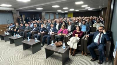 Aksaray Barosu Eğitim Seminerleri kapsamında düzenlenen Tebligat Hukuku eğitimi, avukatların