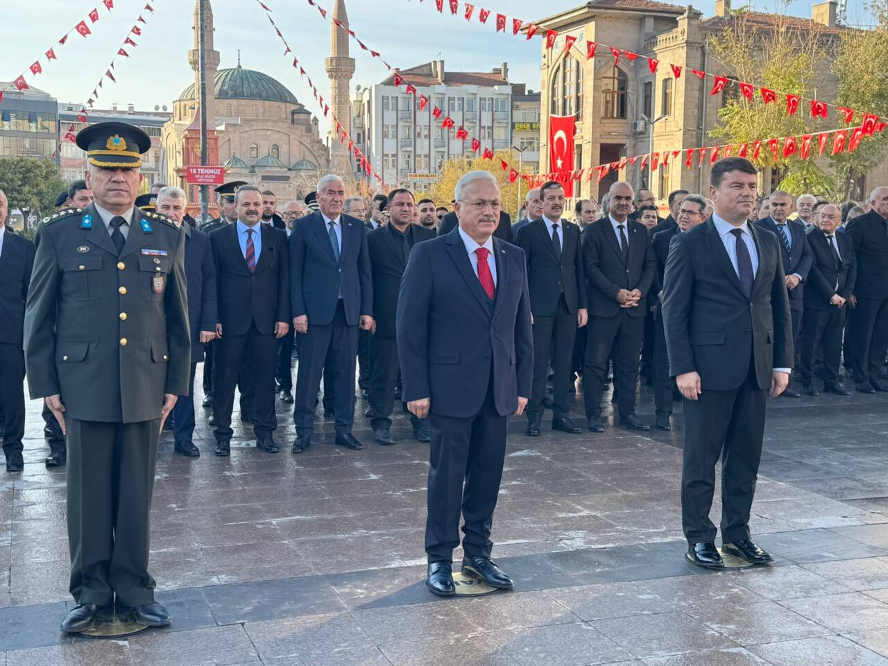AKSARAY’DA ATATÜRK’ÜN 87. ÖLÜM YIL DÖNÜMÜNDE DUYGUSAL TÖREN Gazi Mustafa