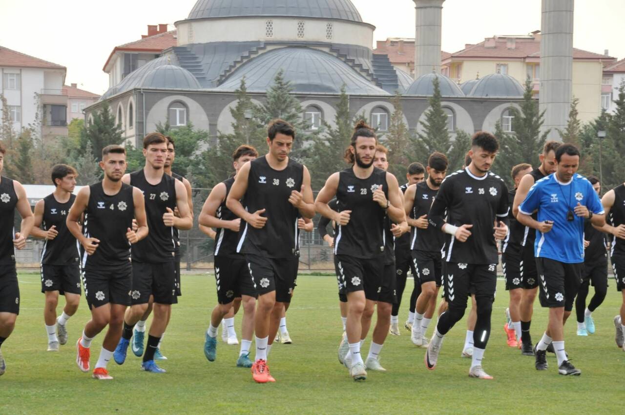 Bahis skandalı sonrası ertelenen ligde Aksarayspor, 30 Kasım’da lider Mardin
