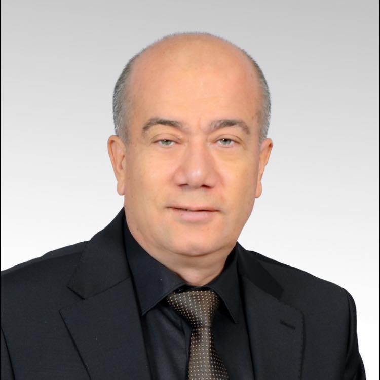 Yenikent Belediyesi, üniversite hayali kuran gençlere yönelik desteklerini bu yıl