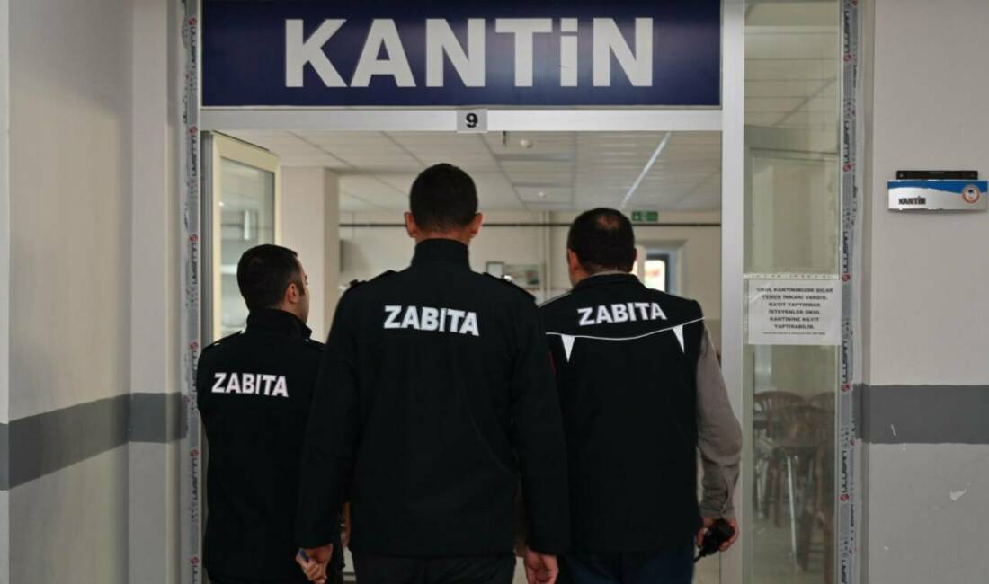 Aksaray Belediyesi Zabıta Müdürlüğü ekipleri, şehir genelinde öğrencilerin daha sağlıklı