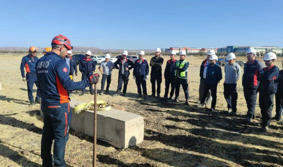 Aksaray AFAD İl Müdürlüğü eğitmenleri, afet bilincini artırmak ve kurumsal