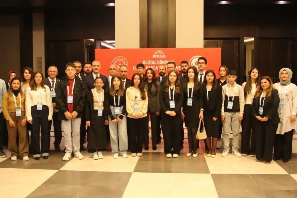 Aksaray Çocuk Hakları Komitesi, “Dijital Dünyada Çocuk Hakları” temasıyla düzenlenen