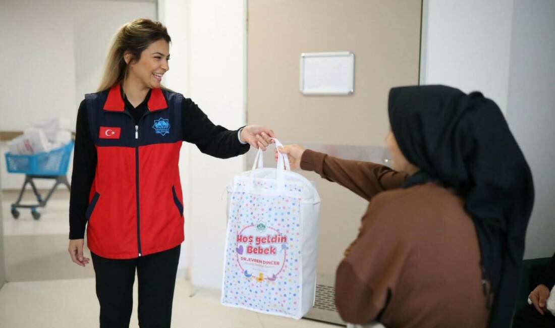 Aksaray Belediyesi, yeni doğum yapan aileleri unutmayarak “Hoş Geldin Bebek