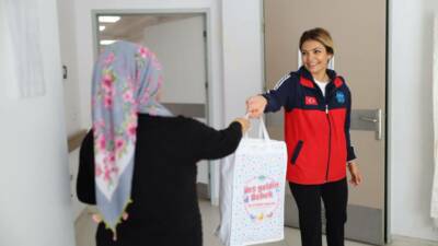 Aksaray Belediyesi, yeni doğan bebekler için başlattığı “Bebek Seti” uygulamasını