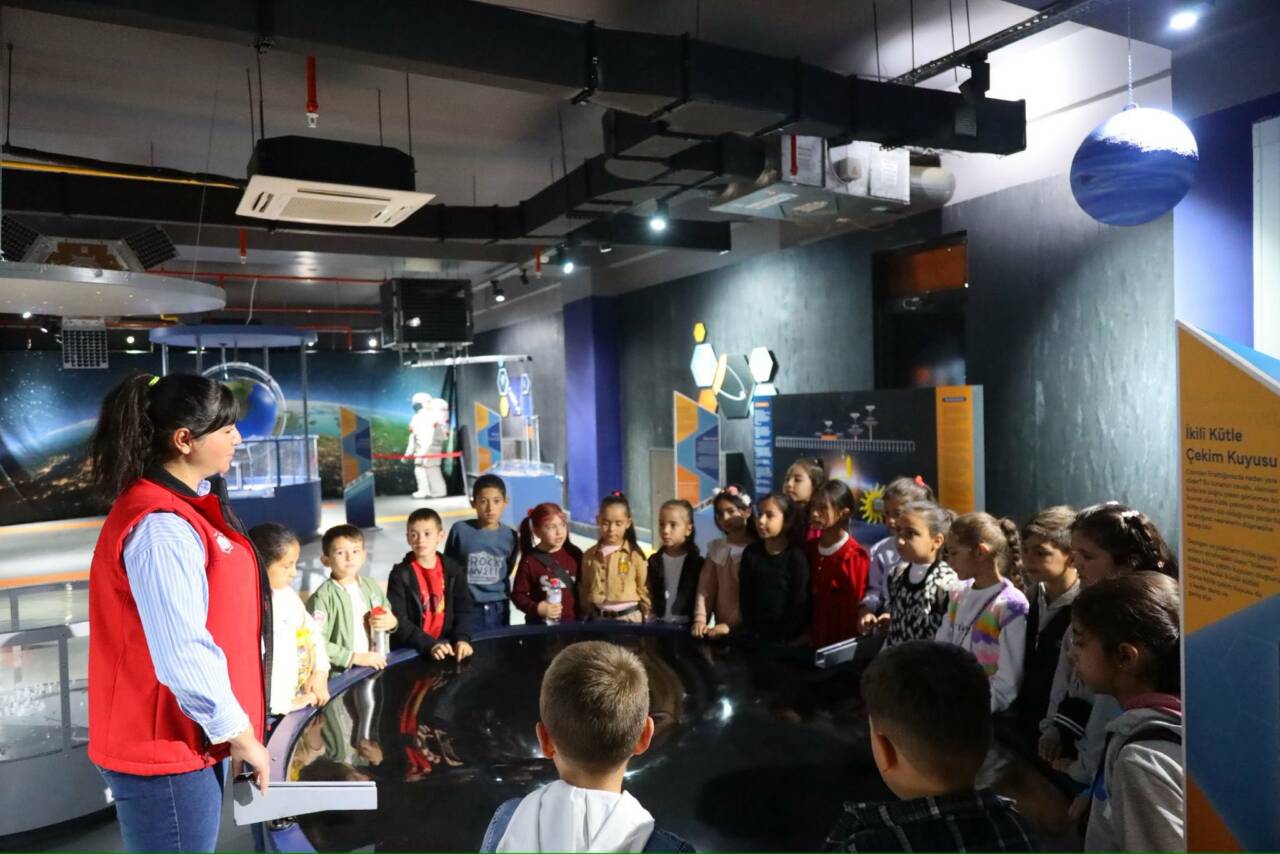 Aksaray Belediyesi, geleceğin bilim insanlarını yetiştirmek amacıyla faaliyet gösteren Aksaray