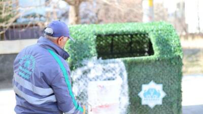 Aksaray Belediyesi, şehir genelinde çöp konteynerlerinin yıkanması ve dezenfekte edilmesi