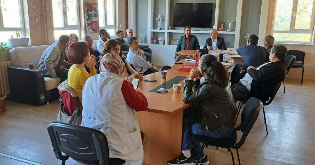 Eğitim-Bir-Sen Aksaray Şube Başkanı Murat Görmez, sendikanın “Bugünün, Yarının ve
