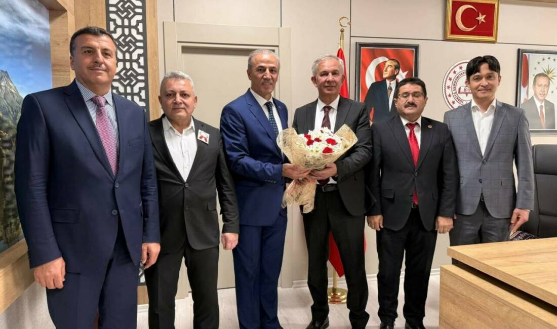 Aksaray’da 24 Kasım Öğretmenler Günü dolayısıyla anlamlı bir buluşma gerçekleşti.