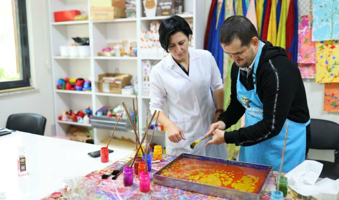 Aksaray Belediyesi’nin sosyal belediyecilik anlayışıyla hayata geçirdiği Engelsiz Yaşam Merkezi,