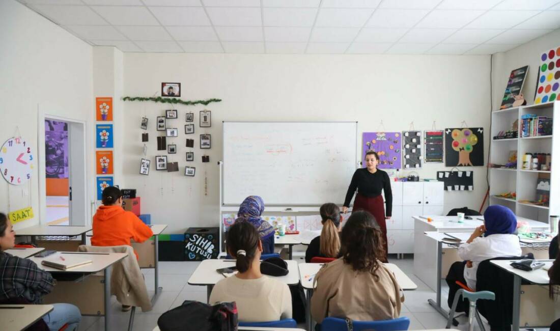 Aksaray Belediyesi’nin şehir içinde hayata geçirdiği Engelsiz Yaşam Merkezi, engelli