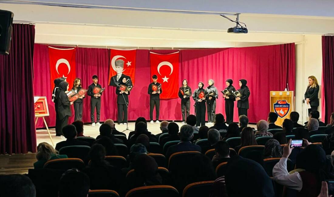 24 Kasım Öğretmenler Günü, Eskil’de düzenlenen özel bir programla kutlandı.