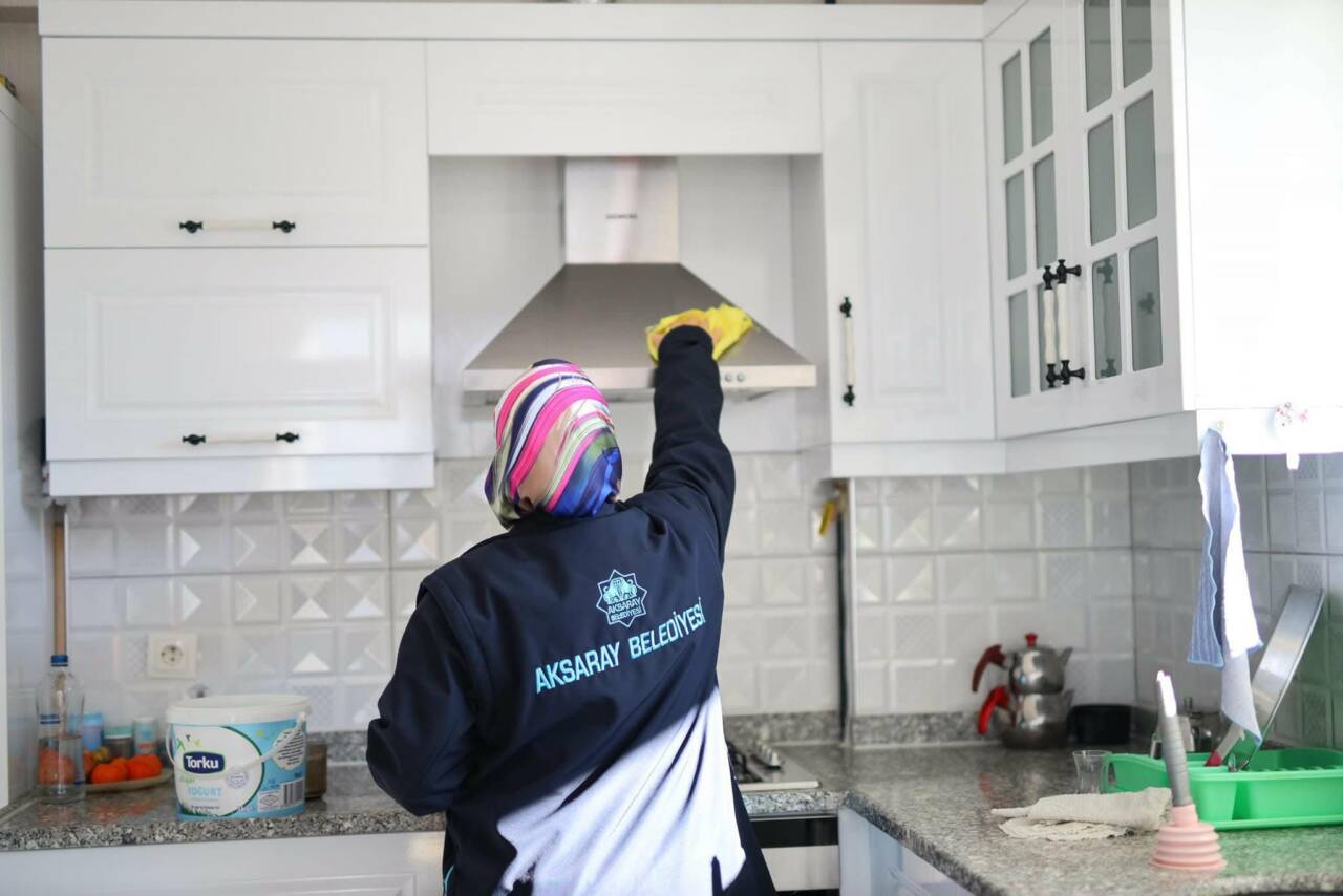 Aksaray Belediyesi, sosyal belediyecilik anlayışıyla toplumun her kesimine dokunmaya devam