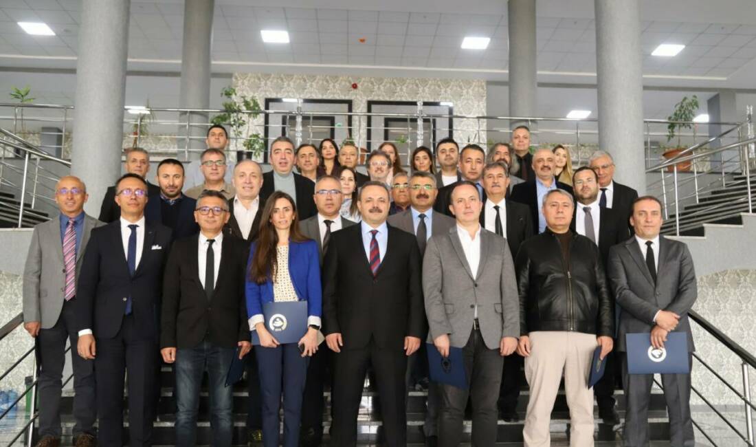 “Dünyanın En Etkili Bilim İnsanları 2025” listesinde ve Türkiye’nin en