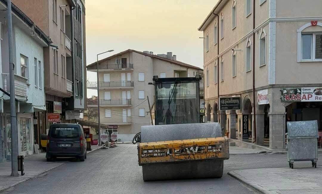 Gülağaç Belediyesi, ilçe merkezinde başlattığı üst yapı çalışmalarına aralıksız devam