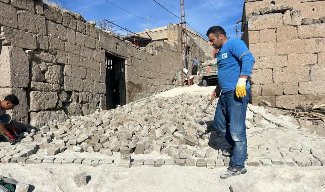 Güzelyurt’ta doğalgaz ve elektrik altyapı işlemlerinin ardından bozulan yol ve
