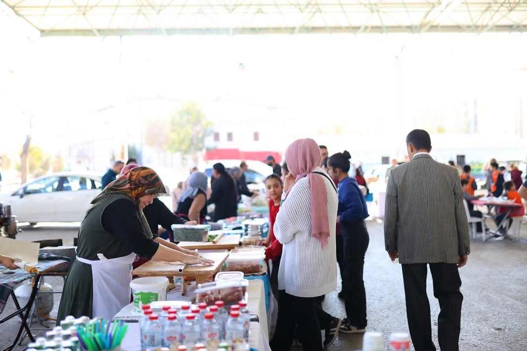Aksaray Belediyesi tarafından kadınların üretim gücünü desteklemek amacıyla düzenlenen Hanımeli