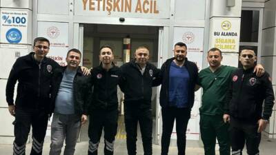 Aksaray Eğitim Araştırma Hastanesi’nde görev yapan sendika üyeleri, Öz Sağlık-İş