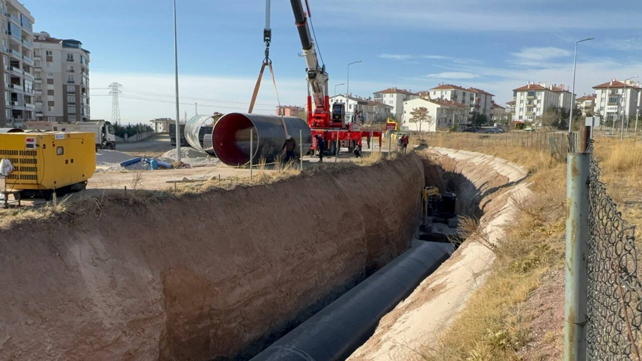 215 bin dekar alanı besleyen Sağ Sahil Sulama hattı, kapalı