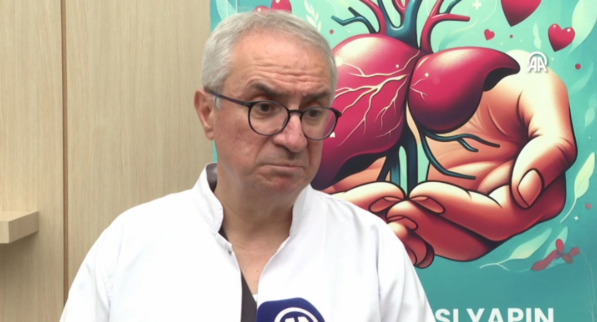 Antalya'daki Yaşam Organ Nakli Merkezi Müdürü Prof. Dr. Bülent Aydınlı