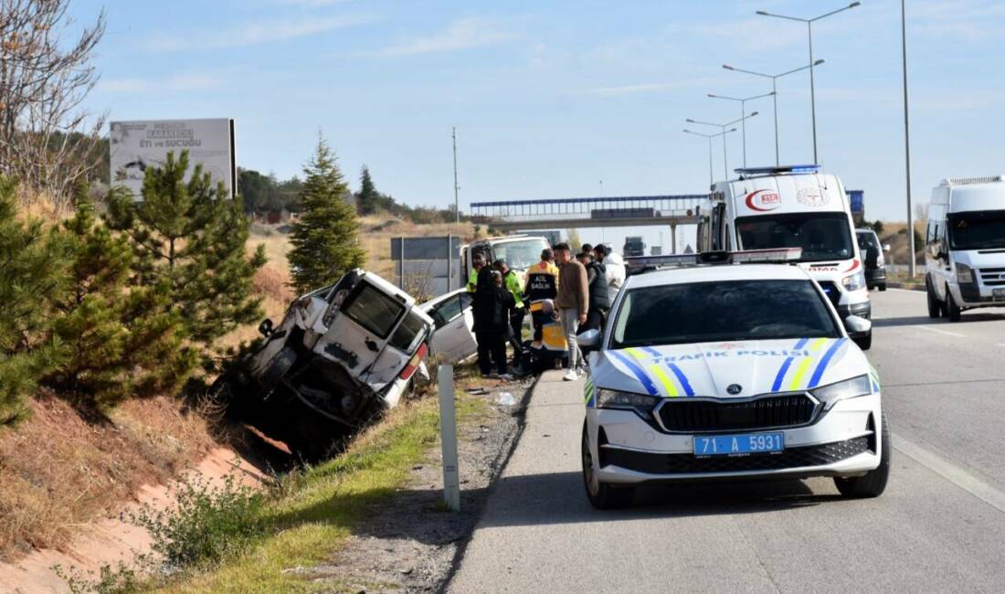 Kırıkkale'de yaşanan olayda otomobil ile hafif ticari araç çarpıştı. Kazada