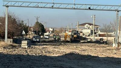 Gülağaç–Güzelyurt yolunda doğalgaz hattının 1.5 kilometrelik bölümü tamamlandı. Elektrik hatlarının