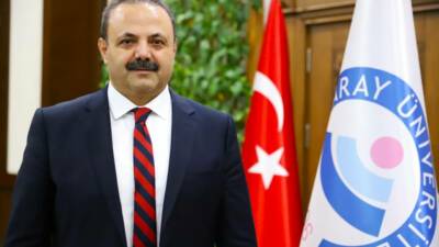 Aksaray Üniversitesi (ASÜ) Rektörü Prof. Dr. Alpay Arıbaş,  Gazi Mustafa