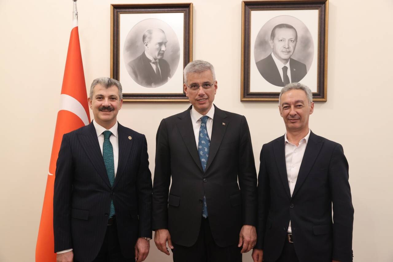 Eskil Belediye Başkanı Mustafa Zavlak, ilçedeki sağlık hizmetlerinin geliştirilmesi ve