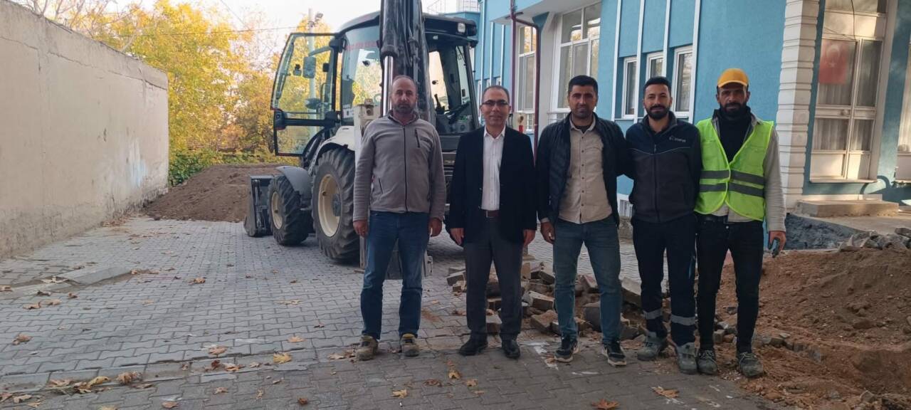 Sarıyahşi Belediyesi, yıllardır beklenen doğalgaz altyapısında sona yaklaşırken, eş zamanlı