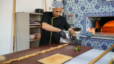 Aksaray’ın coğrafi işaretli ürünleri arasında dikkat çeken şerbetli pide, son