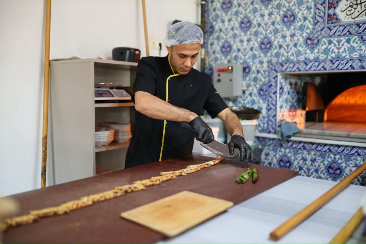 Aksaray’ın coğrafi işaretli ürünleri arasında dikkat çeken şerbetli pide, son