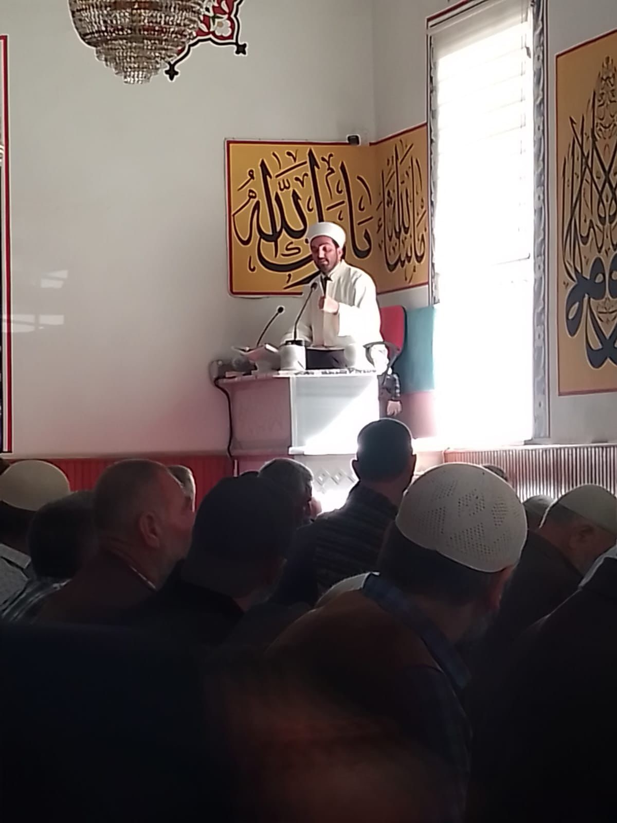 Sultanhanı İlçe Müftüsü Selman Çiloğlu, bugün Bekir Ağa Camii’nde öğle