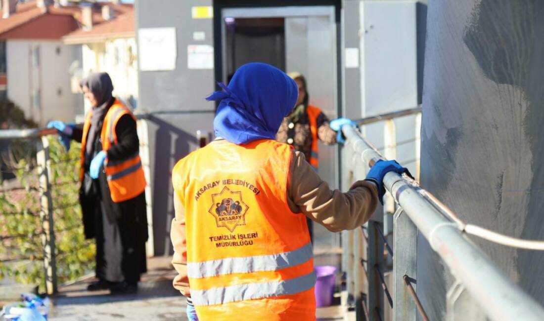 Belediye ekipleri, vatandaşların güvenli ve hijyenik kullanımını sağlamak için üst