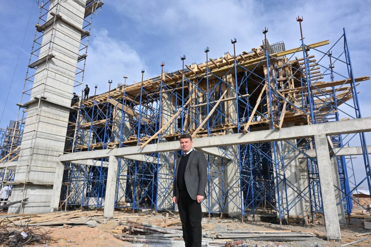 Aksaray Belediye Başkanı Dr. Evren Dinçer, hizmete açılan Yeni Şehir