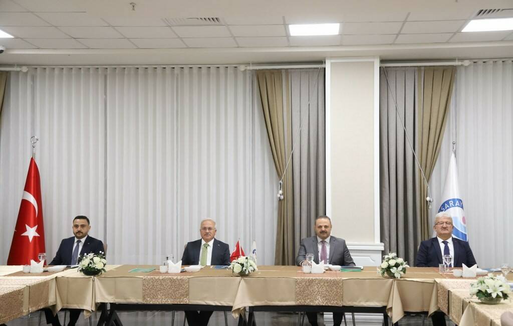 Eğitime Destek Platformu Toplantısı Aksaray Üniversitesi’nin ev sahipliğinde yapıldı. yoğun